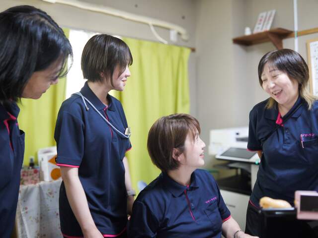 スタッフ同士が支え合う温かい職場